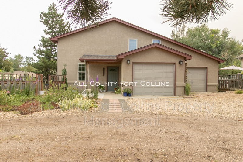 Primary Photo - 1027 W Vine Dr