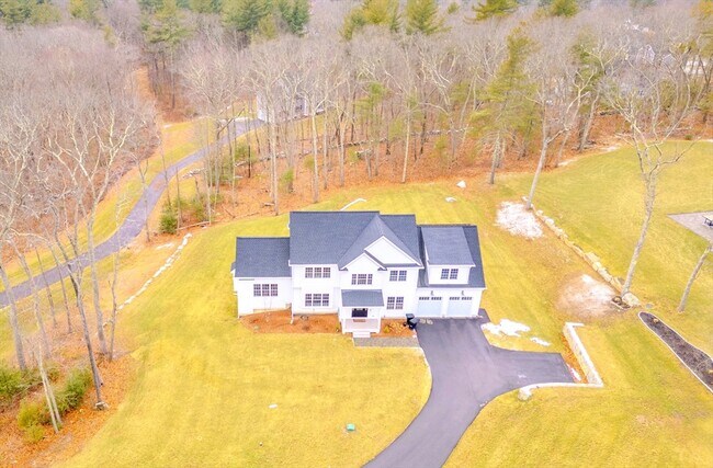 Foto del edificio - 18 Locust Hill Dr