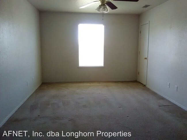 Building Photo - 2704 Lucille Dr