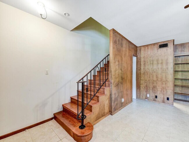 Foto del edificio - 206 Park Ln