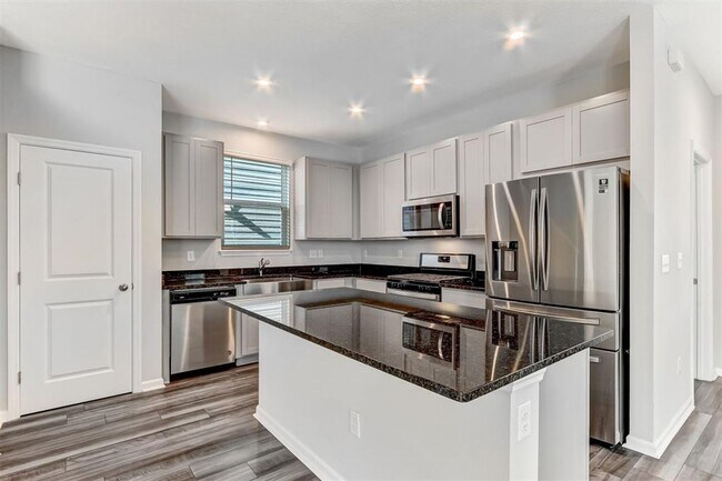 Building Photo - Modern 3BR Home in Wildlight | Resort-Style Amenities & Prime Location