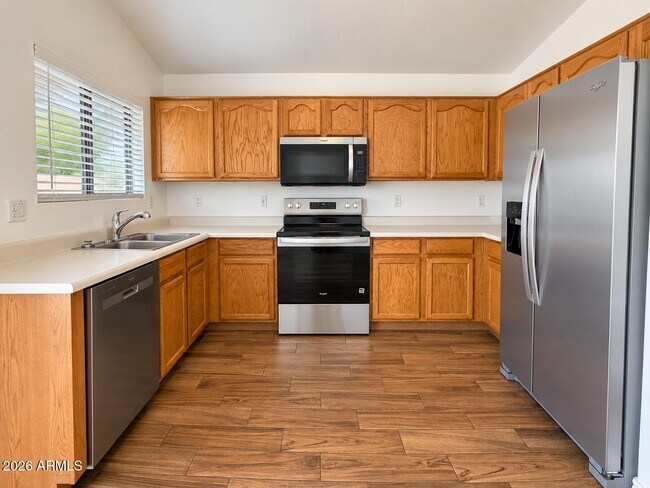Building Photo - 16538 N 158th Ave