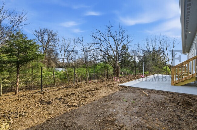 Foto del edificio - 5240 N Pinecrest Ct