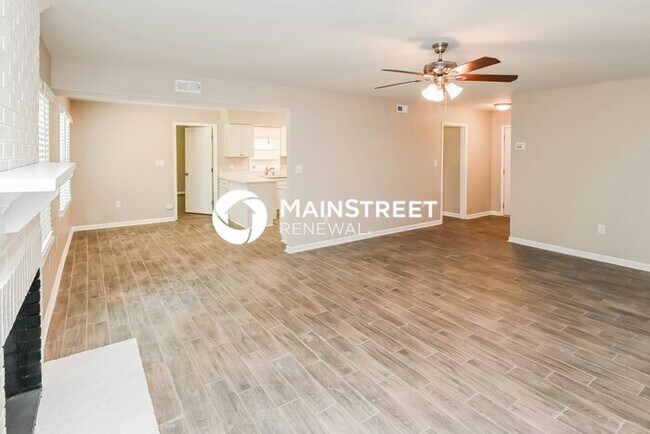 Foto del edificio - 4 Bedroom Pet-Friendly Home in Charlotte, ...