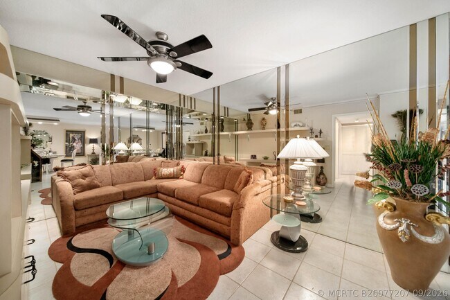 Building Photo - 6037 Pointe Regal Cir