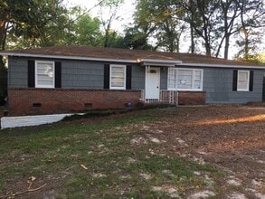 Building Photo - 532 26th Ave NW