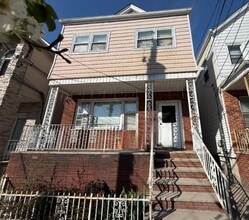 Building Photo - 129 W 20th St