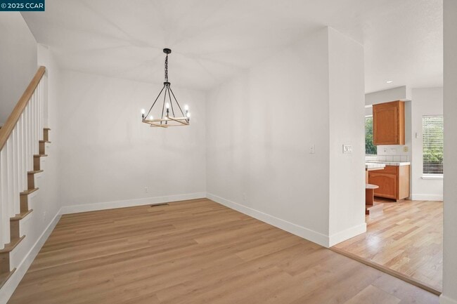 Building Photo - 903 Arrowhead Terrace