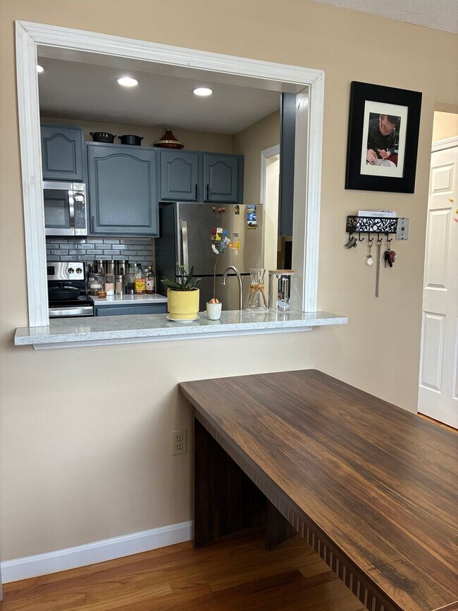 Foto del edificio - Wonderful 2 bedroom townhouse with heat included!