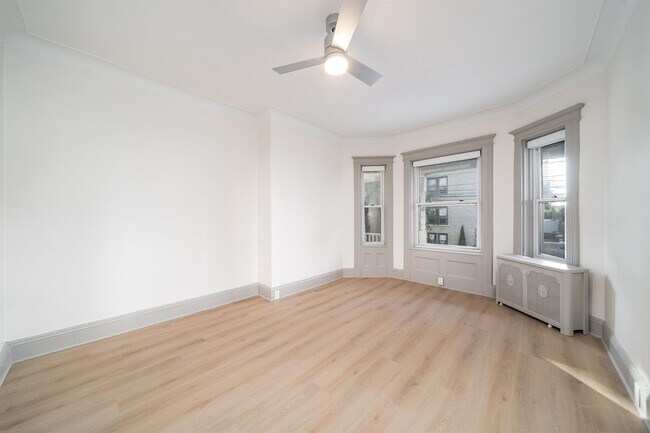 Foto del edificio - 22 Webster Ave