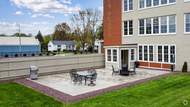 Building Photo - Harden Plaza