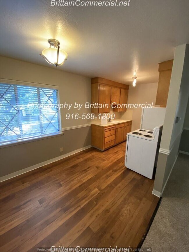Foto del edificio - 5484 Carlson Dr
