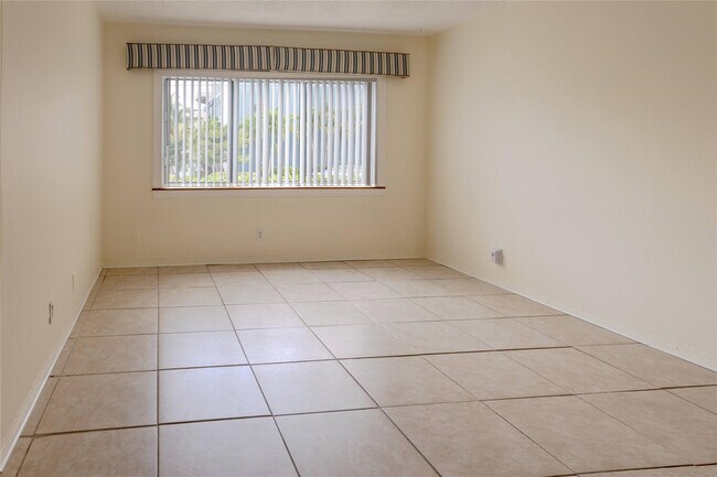 Foto del edificio - 1001 SE 16th St