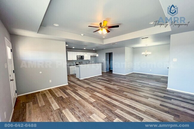 Foto del edificio - Beautiful 3-Bedroom House – A Place to Cal...