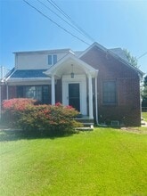 Building Photo - 638 Concord Ave