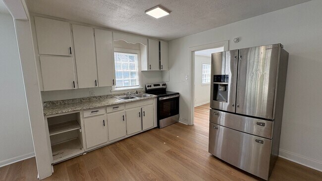 Building Photo - 111 Park Pl