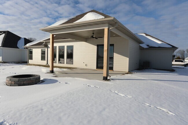 Building Photo - 4408 Royal County Rd