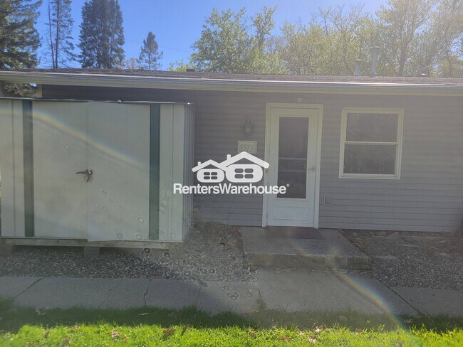 Foto del edificio - 9375 Country Dr