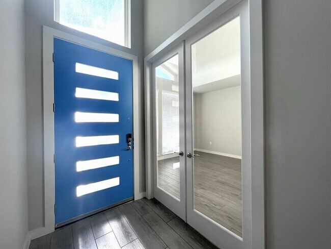 Foto del edificio - 8317 Donnelley Dr