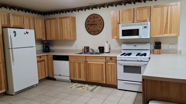Building Photo - 2643 IL-178