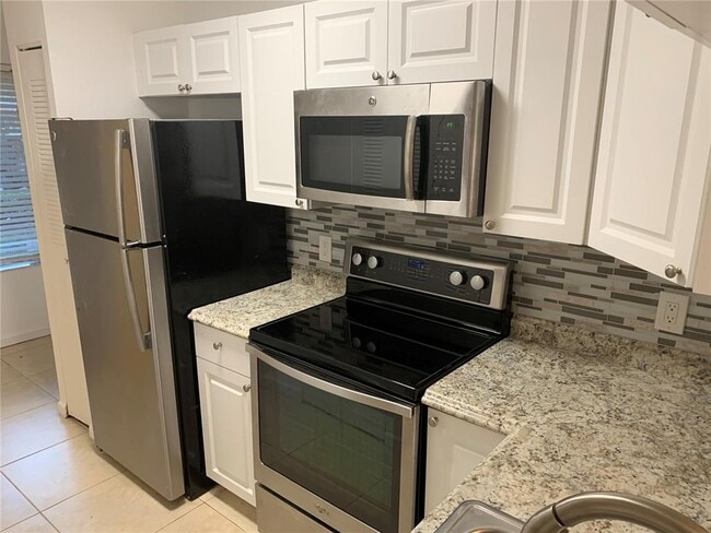 Foto del edificio - 1013 Coral Club Dr