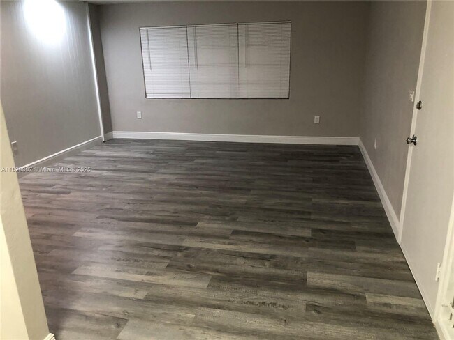 Foto del edificio - 5425 SW 77th Ct