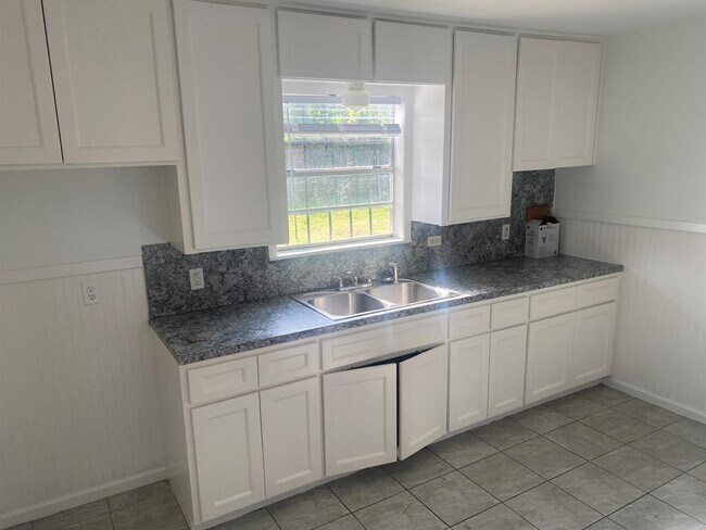 Foto del edificio - 8931 Duane St
