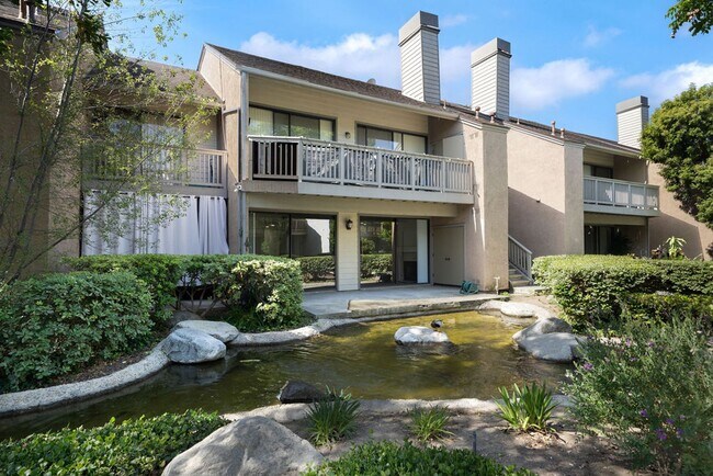 Foto del edificio - Remodeled, ground level, 1 bedroom, 1 bath condo in Lakeside Garden Grove Community