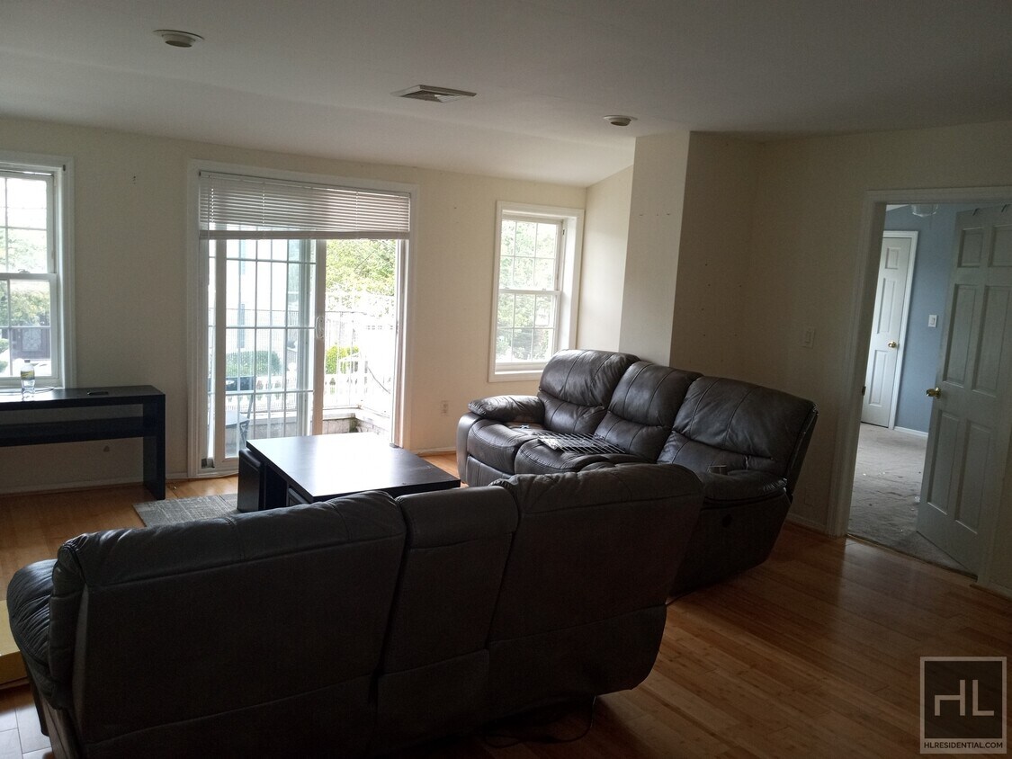 Primary Photo - 149 AVENUE