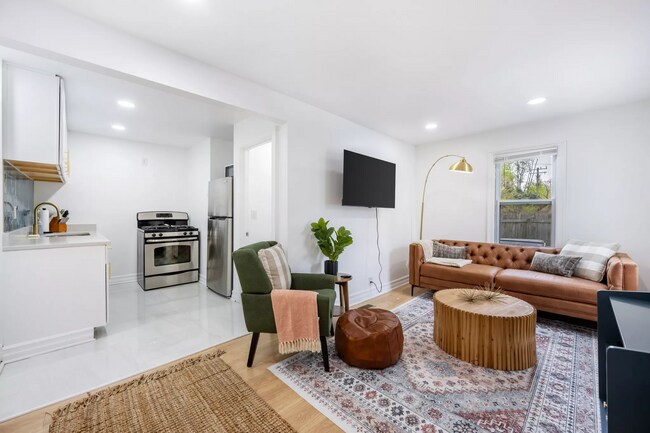 Foto del edificio - 1523 E Madge Ave