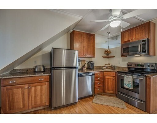 Building Photo - 44 Lothrop St