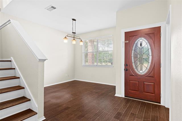 Foto del edificio - 850 Warbler Ln