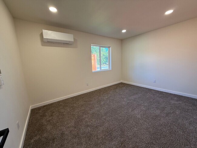 Foto del edificio - New Construction! Three Units Coming Soon - Triplex in Springdale!