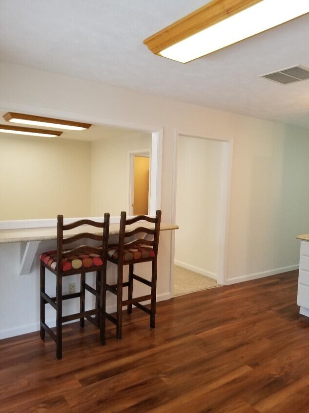 Foto del edificio - 46 Stewart Ln