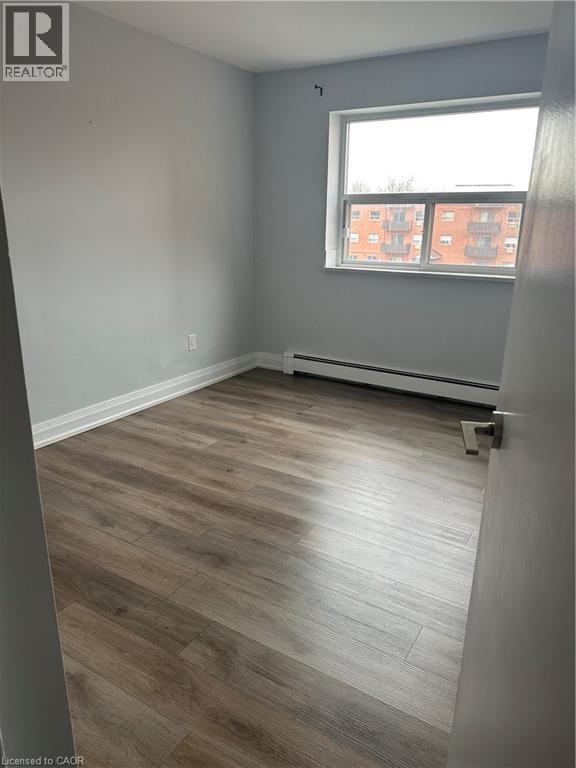 Building Photo - 579 Clare Ave