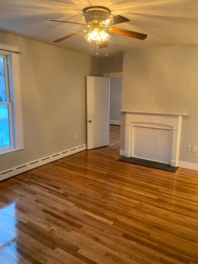 Building Photo - 85 Central St