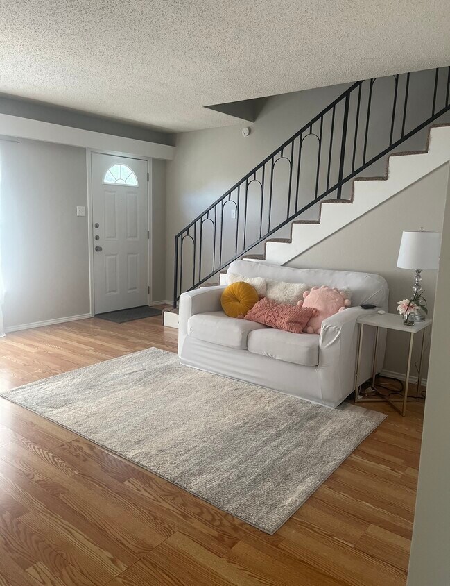 Foto principal - 8000 Sonnet Ave