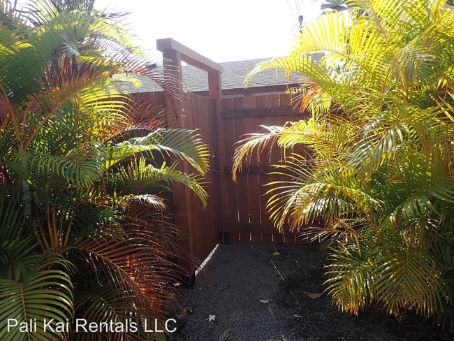 Foto del edificio - 2 br, 1 bath House - 76-C Alahele Place