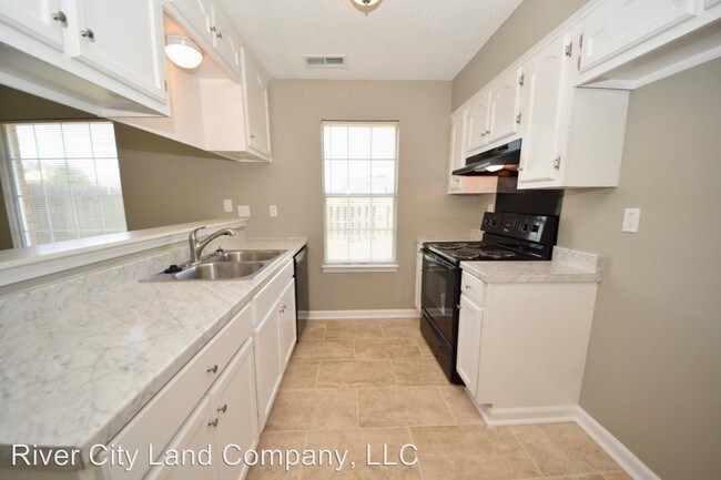 Building Photo - 1819 Black Bear Cir W