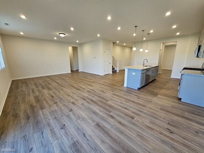 Building Photo - 4 br, 2.5 bath House - 1216 Lake Forest Dr
