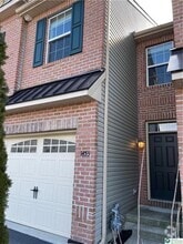 Building Photo - 1453 Tarpan Ln