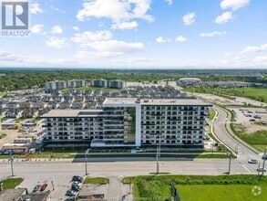 Building Photo - 1624 Lauzon Pkwy