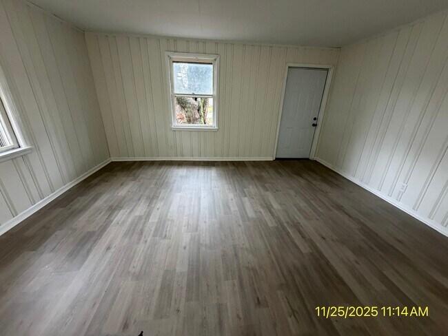 Foto del edificio - 2501 E 5th St