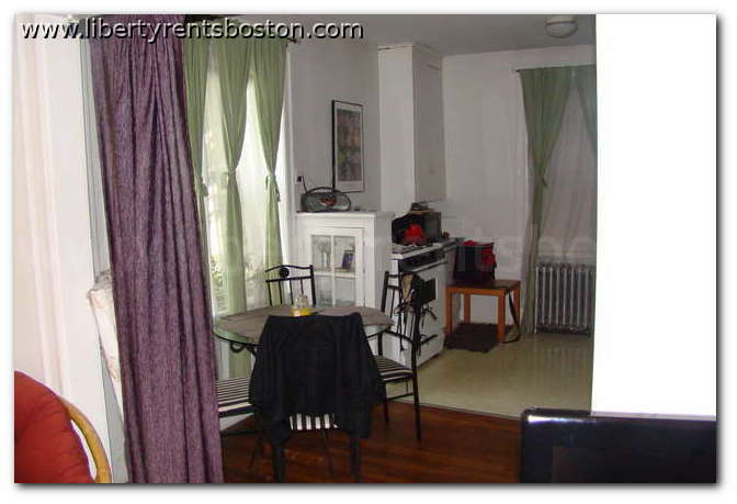 Primary Photo - 97 Chester St