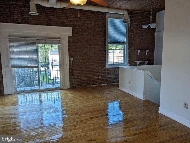 Building Photo - 502 KEYSTONE AL