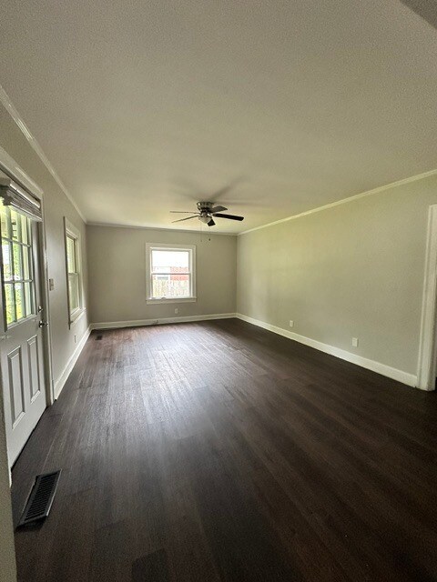Foto del edificio - 1809 Middle Tennessee Blvd