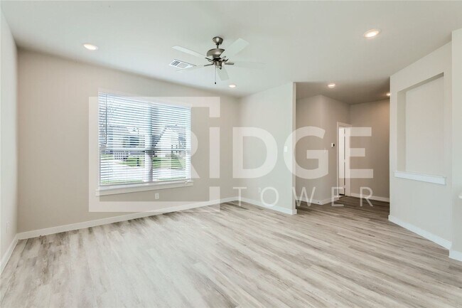 Building Photo - 1328 Creekbank Drive