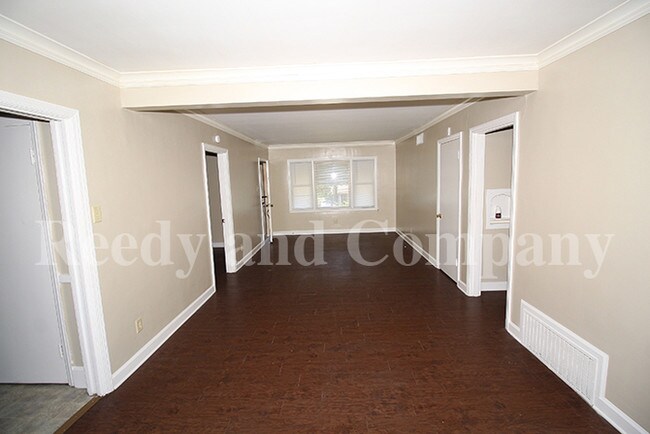 Building Photo - 1247 S Greer St