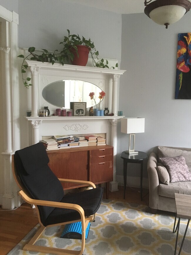 Living room - 1455 Monroe St NW