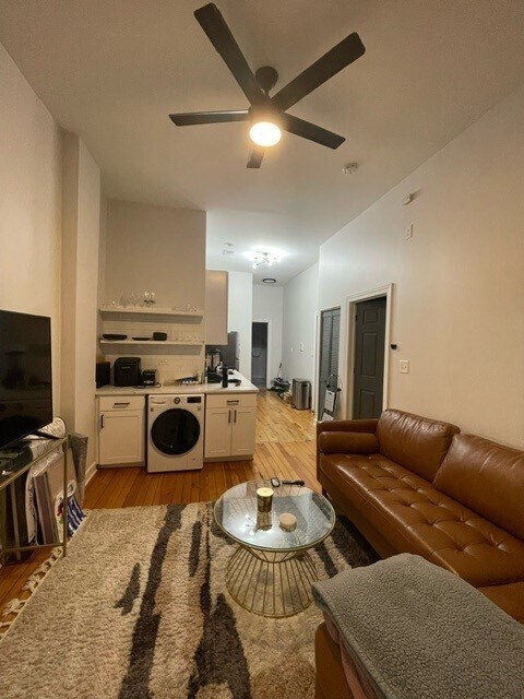 Foto del edificio - 1112 W 18th St